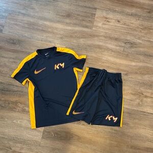 Boys Nike Mbappe Navy and Yellow Dri-FIT Set size M